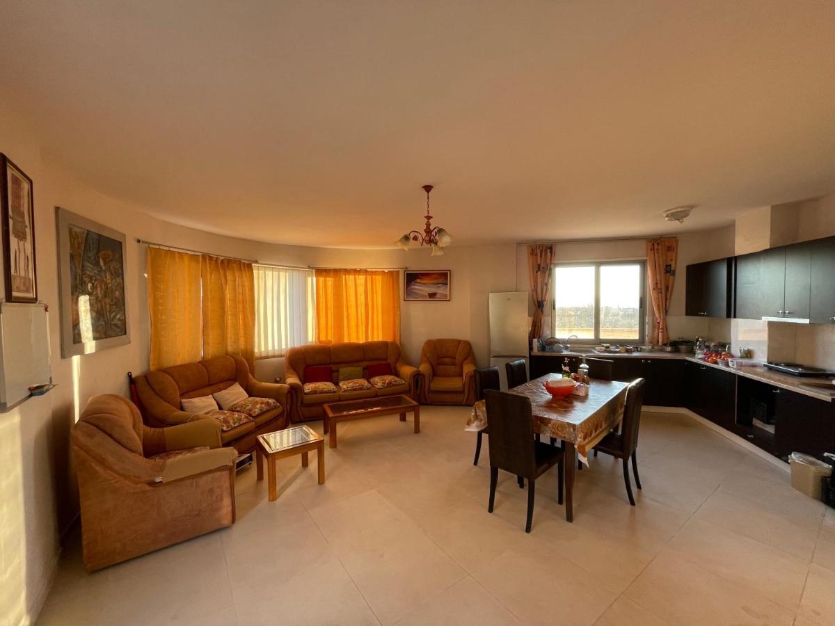 B&B - Private Rooms ติรานา ภายนอก รูปภาพ