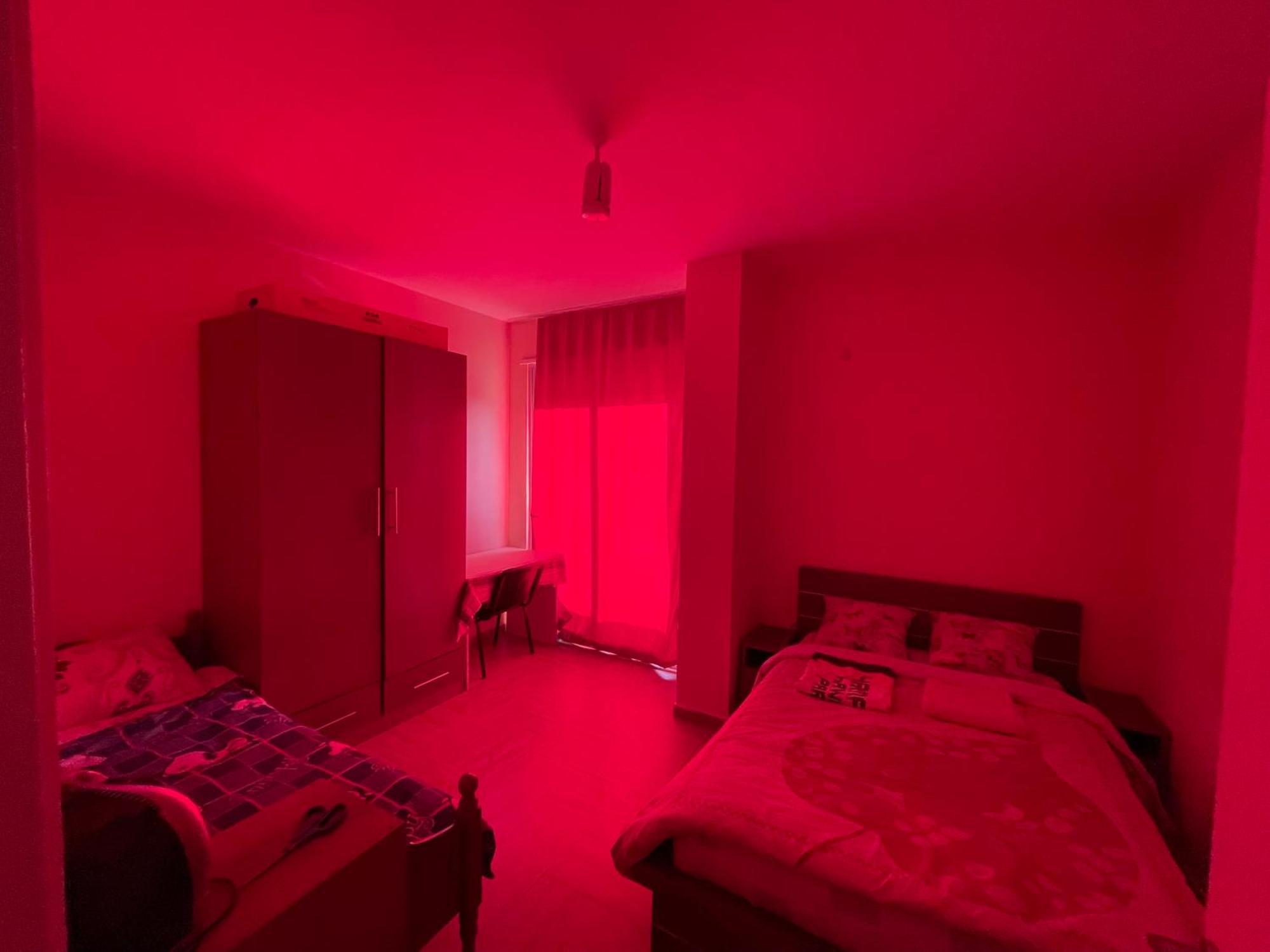 B&B - Private Rooms ติรานา ภายนอก รูปภาพ